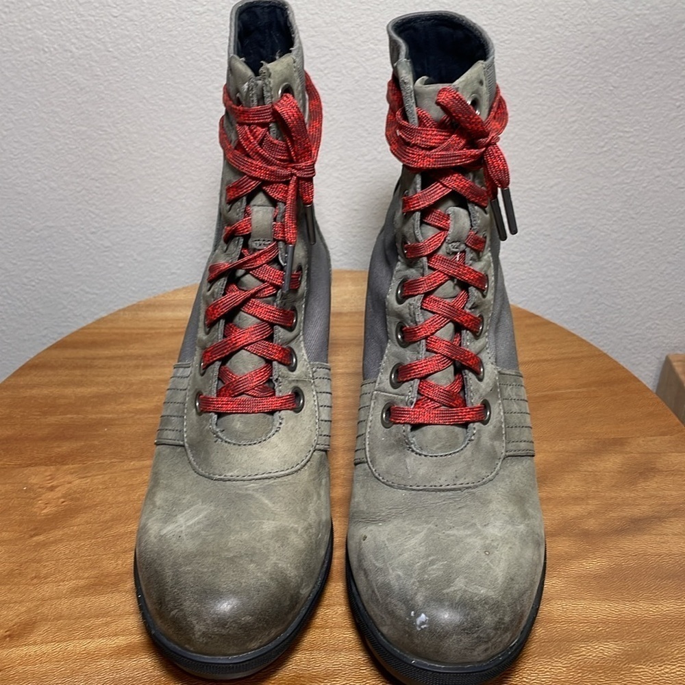 Sorel Lexie Wedge Boots Quarry Red Laces Lug Sole size 10 - Picture 3 of 14